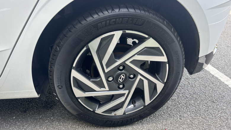 Hyundai i20 1.0T GDi Advance 5dr Petrol Hatchback